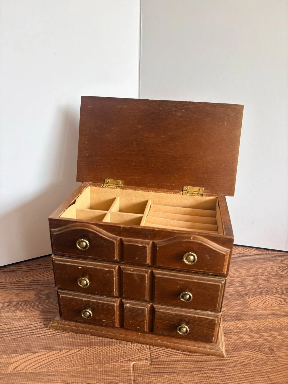 Vintage compact wooden